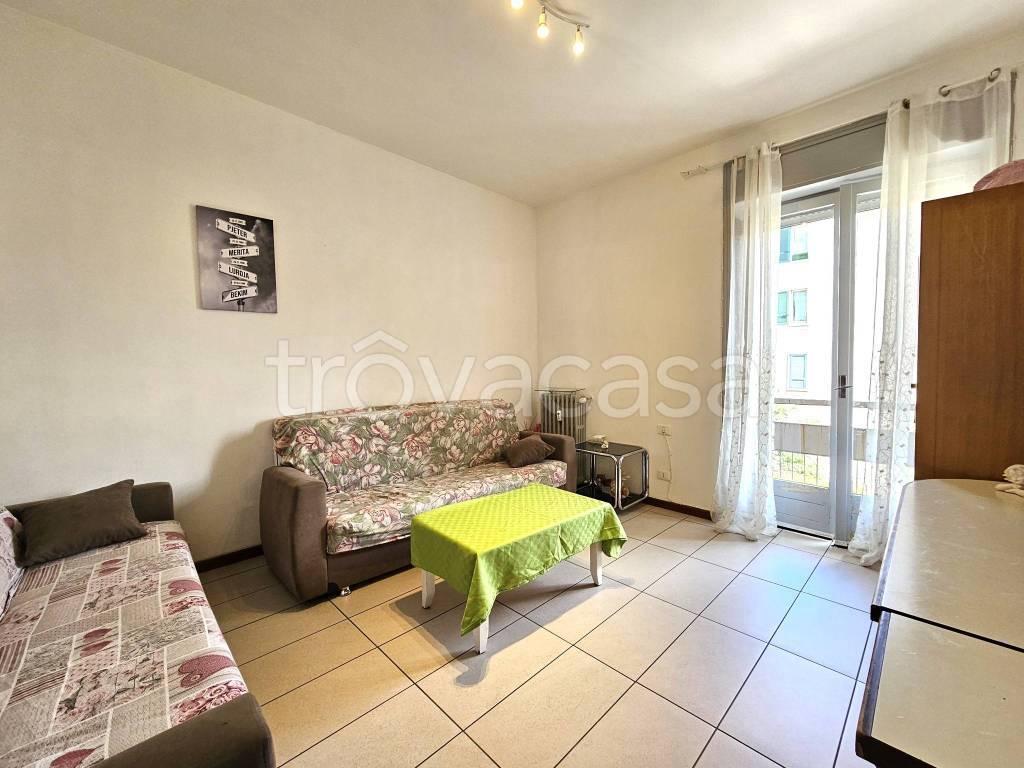 appartamento in vendita a Bergamo in zona Canovine