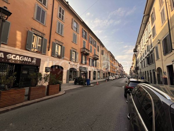 negozio in vendita a Bergamo in zona Bergamo Centro