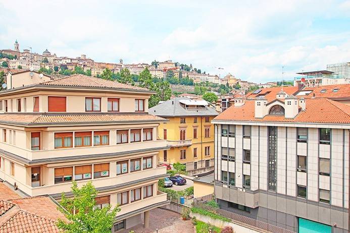 appartamento in vendita a Bergamo in zona Bergamo Centro
