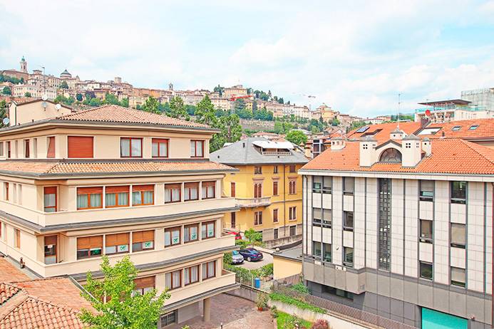 appartamento in vendita a Bergamo in zona Bergamo Centro
