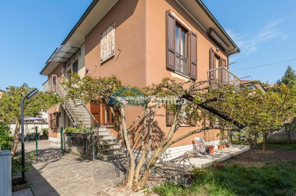 casa indipendente in vendita a Bergamo in zona Borgo Pignolo
