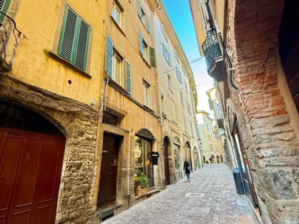 appartamento in vendita a Bergamo in zona Città Alta