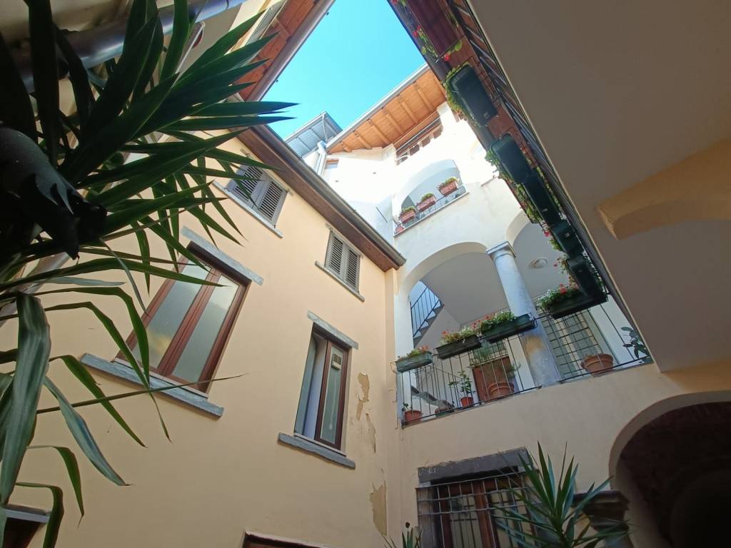 appartamento in vendita a Bergamo in zona Borgo Pignolo