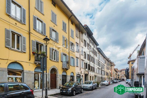 appartamento in vendita a Bergamo in zona Bergamo Centro