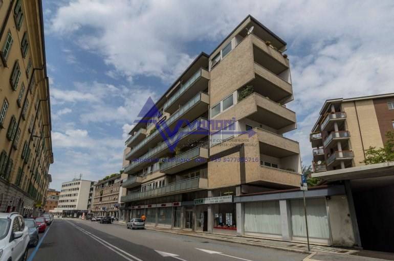 negozio in vendita a Bergamo in zona Borgo Palazzo