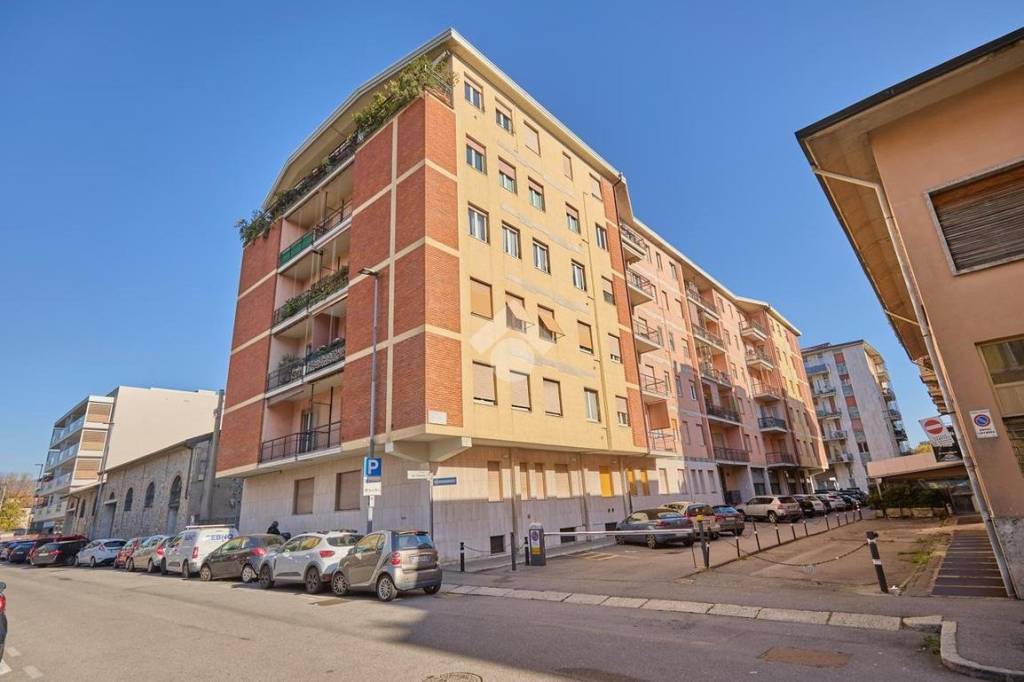 appartamento in vendita a Bergamo in zona Borgo Palazzo
