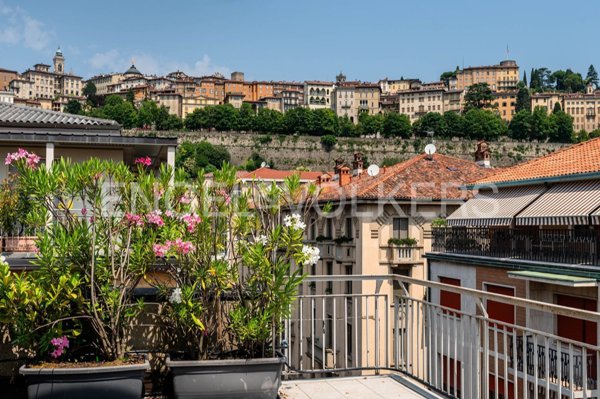 appartamento in vendita a Bergamo in zona Borgo Pignolo