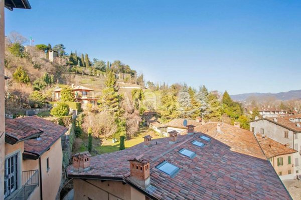 appartamento in vendita a Bergamo in zona Città Alta