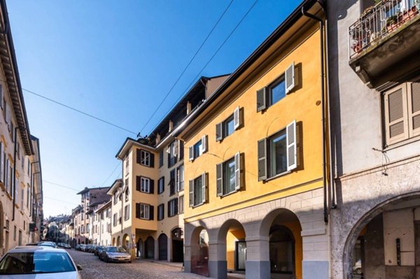 appartamento in vendita a Bergamo in zona Borgo Pignolo