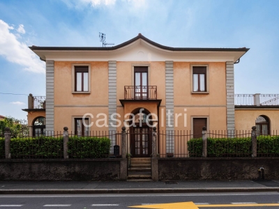 casa indipendente in vendita a Bergamo in zona Bergamo Centro