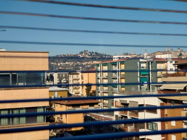 negozio in vendita a Bergamo in zona Borgo Palazzo