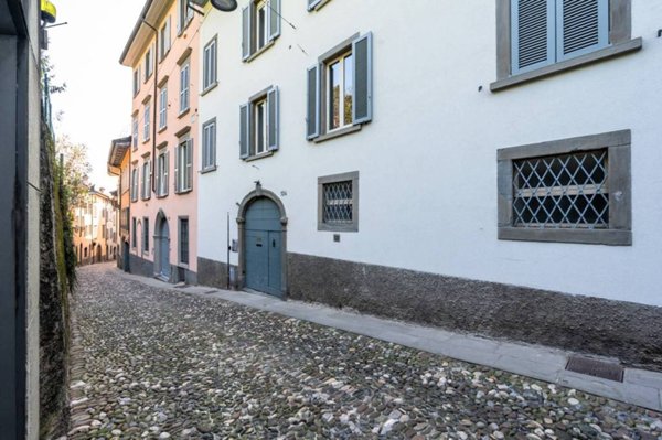 appartamento in vendita a Bergamo in zona Città Alta
