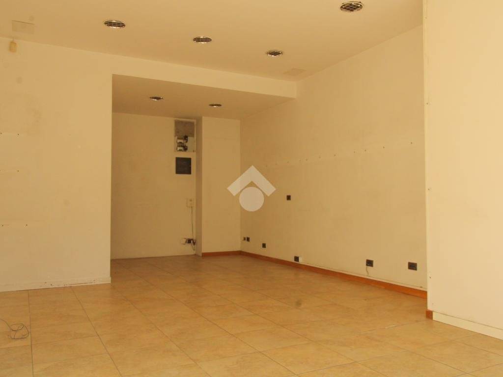 ufficio in vendita a Bergamo in zona Borgo Palazzo