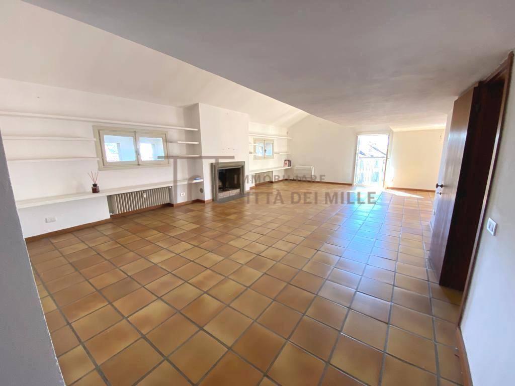 appartamento in vendita a Bergamo in zona Città Alta