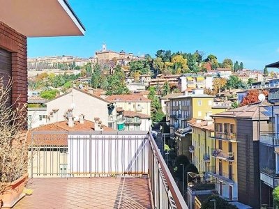 appartamento in vendita a Bergamo in zona Città Alta