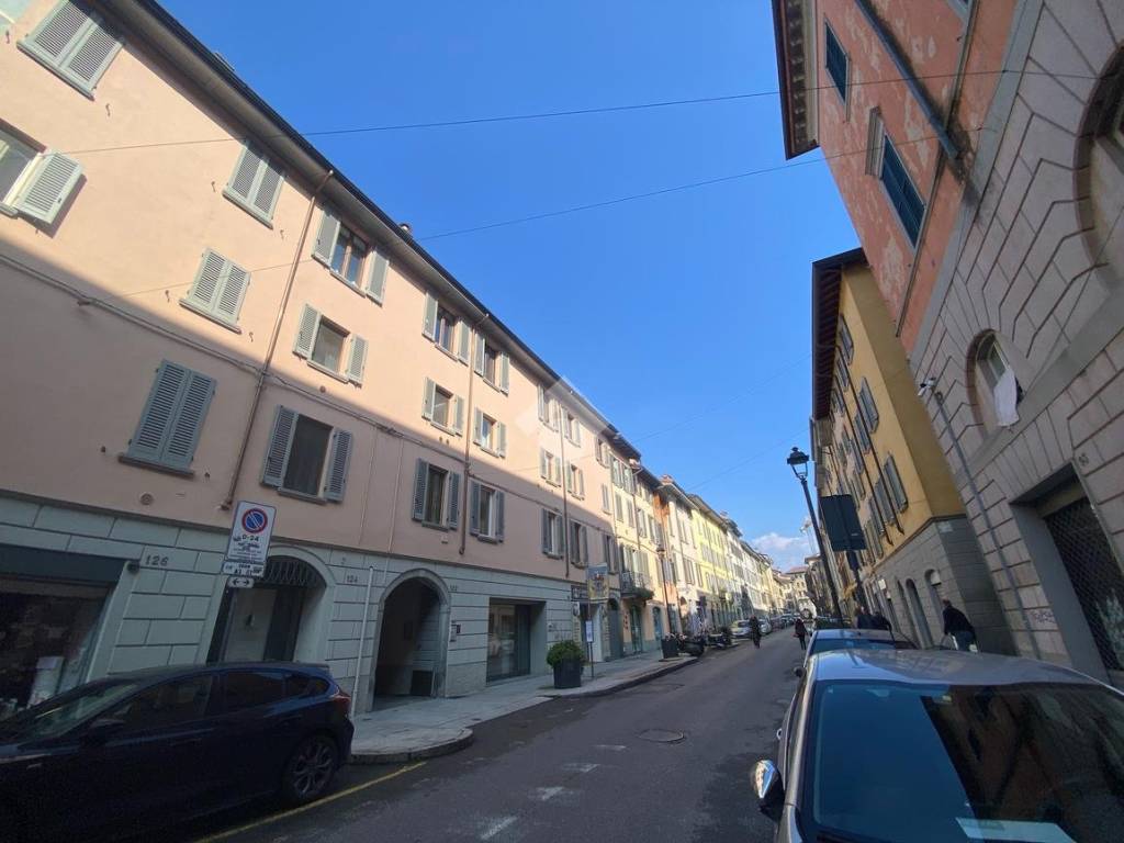 appartamento in vendita a Bergamo in zona Borgo Palazzo