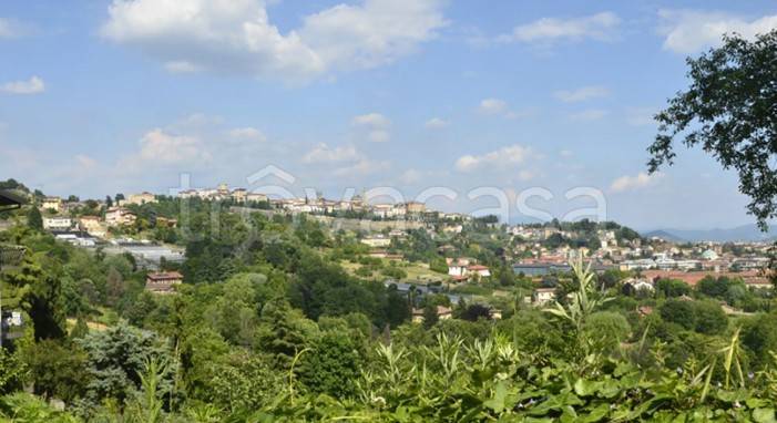 casa indipendente in vendita a Bergamo in zona Città Alta