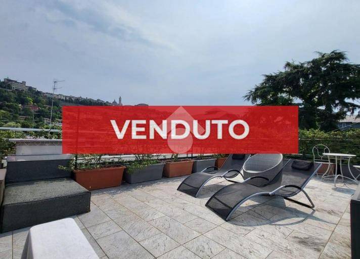 appartamento in vendita a Bergamo in zona Città Alta