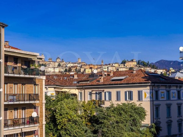 appartamento in vendita a Bergamo in zona Bergamo Centro