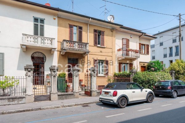 casa indipendente in vendita a Bergamo in zona Città Alta