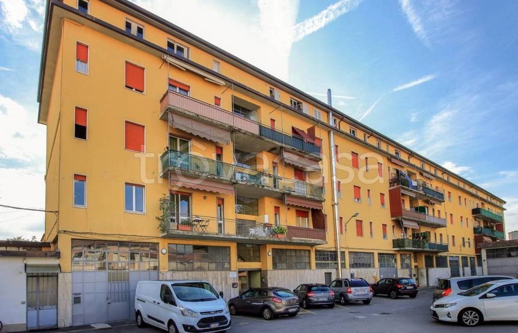 appartamento in vendita a Bergamo in zona Celadina