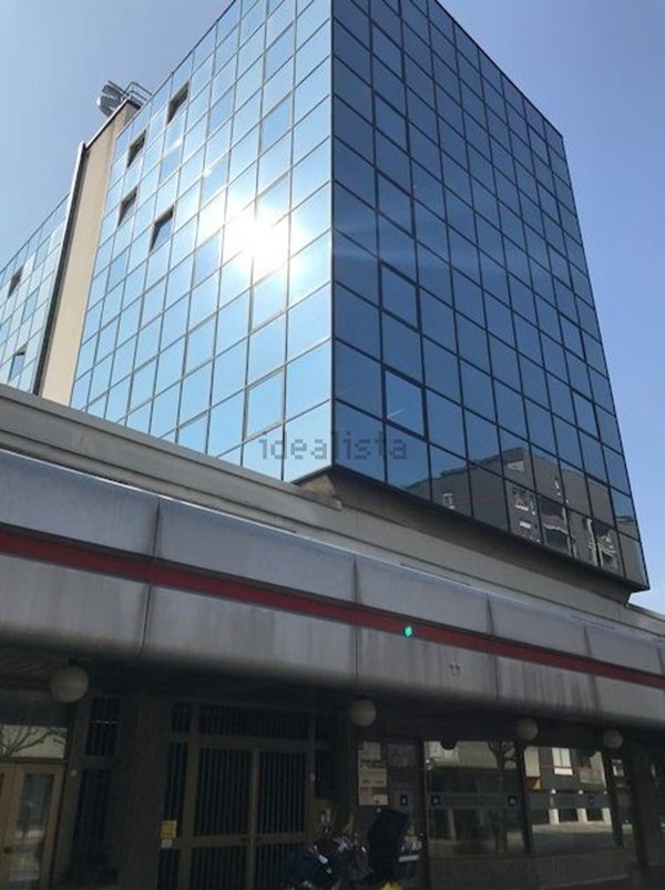 ufficio in vendita a Bergamo in zona Malpensata