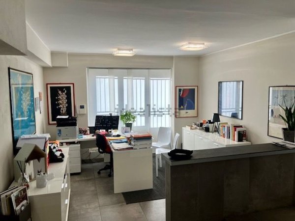 ufficio in vendita a Bergamo in zona Borgo Pignolo