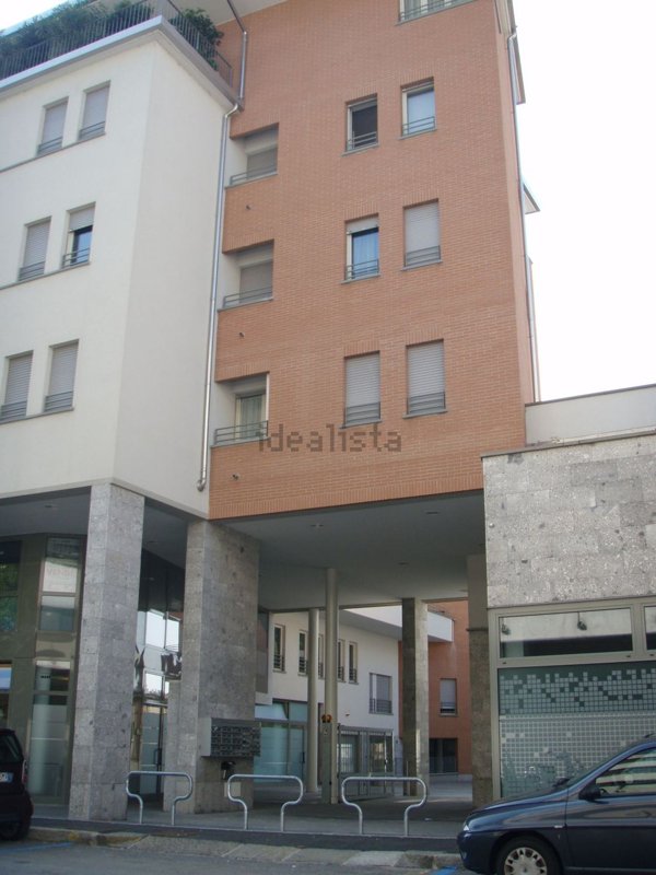 locale commerciale in vendita a Bergamo in zona San Giorgio