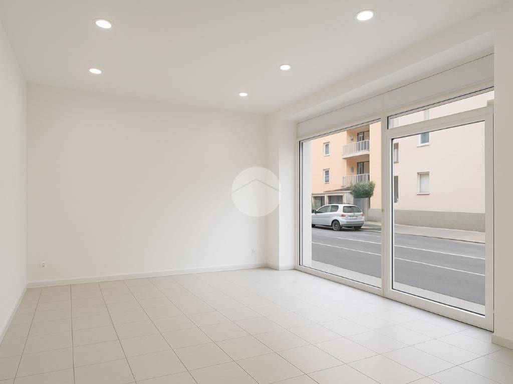 negozio in vendita a Bergamo in zona Borgo Palazzo