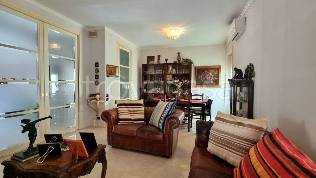 appartamento in vendita a Bergamo in zona Città Alta