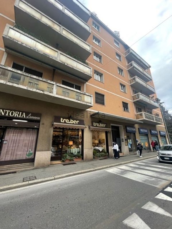 negozio in vendita a Bergamo in zona Borgo Pignolo