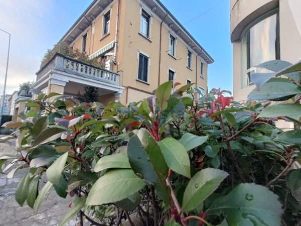 appartamento in vendita a Bergamo in zona Borgo Pignolo