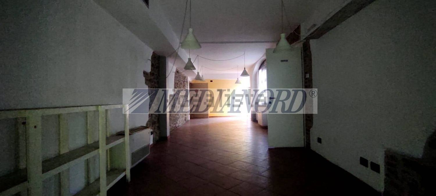 locale commerciale in vendita a Bergamo in zona Loreto