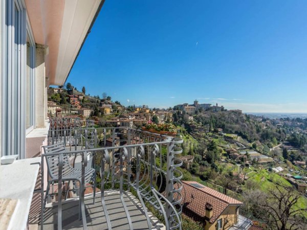 appartamento in vendita a Bergamo in zona Città Alta