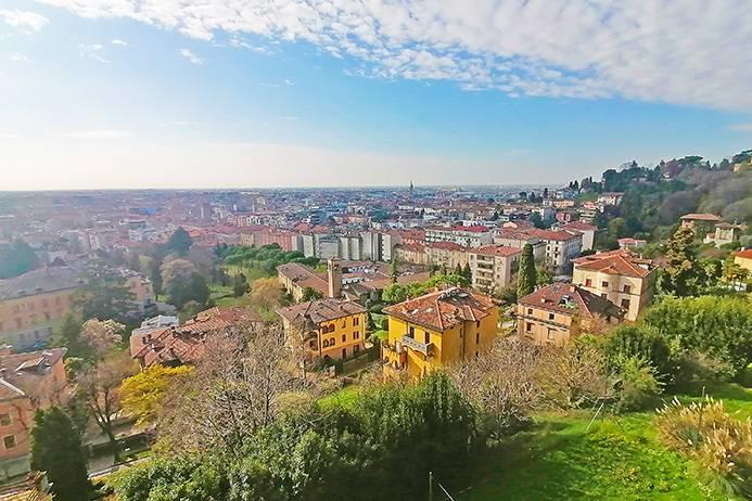 casa indipendente in vendita a Bergamo in zona Borgo Palazzo