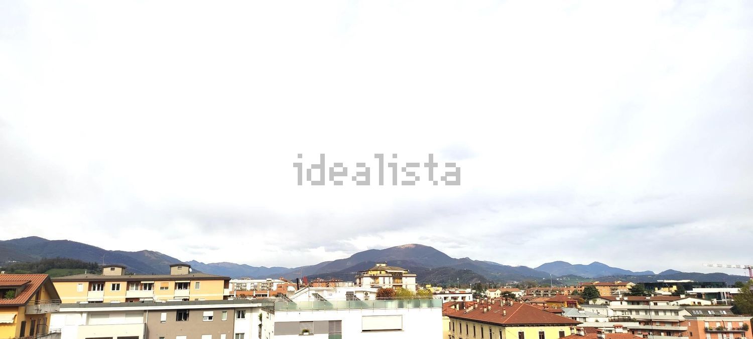 appartamento in vendita a Bergamo in zona Borgo Santa Caterina