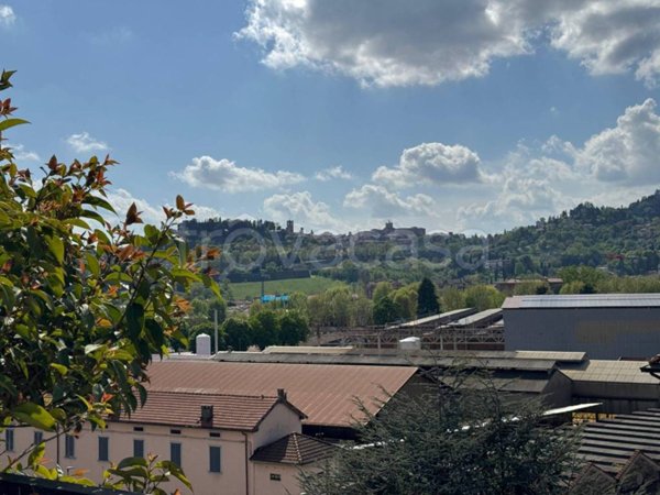 appartamento in vendita a Bergamo in zona Conca Fiorita