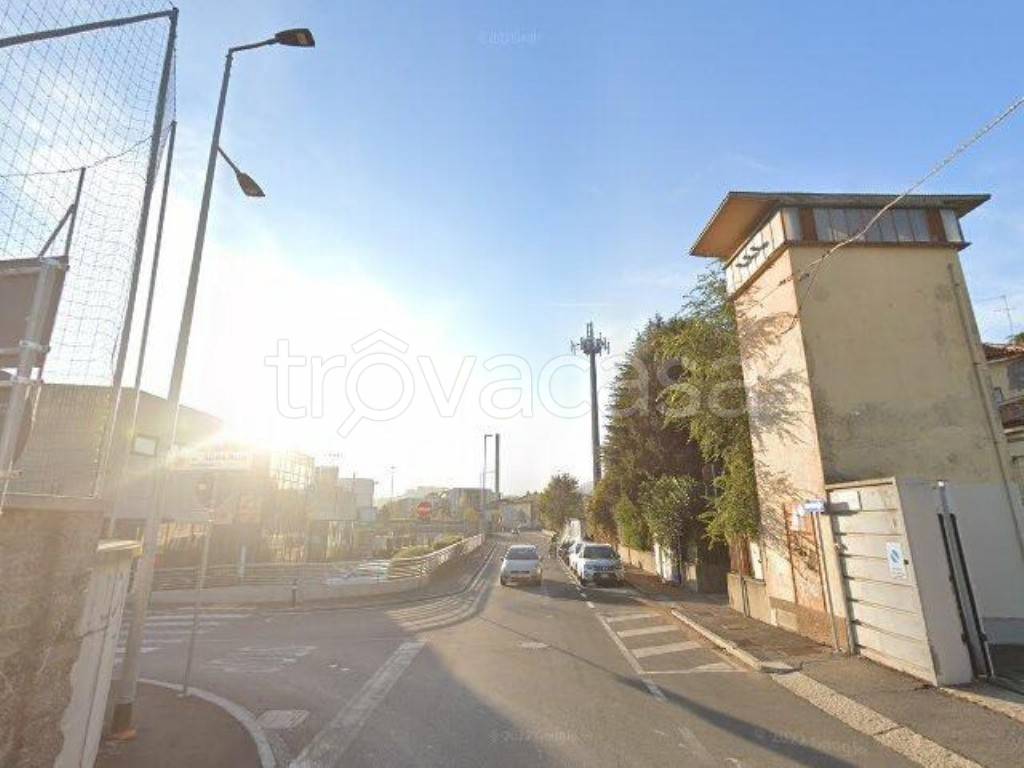 ufficio in vendita a Bergamo in zona Redona