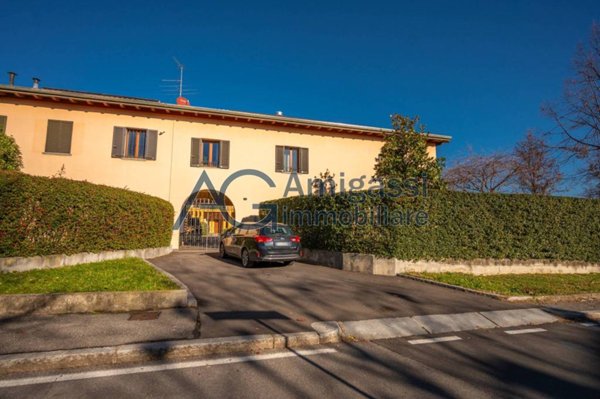 casa indipendente in vendita a Bergamo in zona Redona