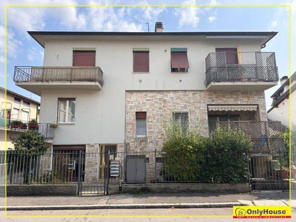 locale commerciale in vendita a Bergamo in zona Valtesse/Valverde