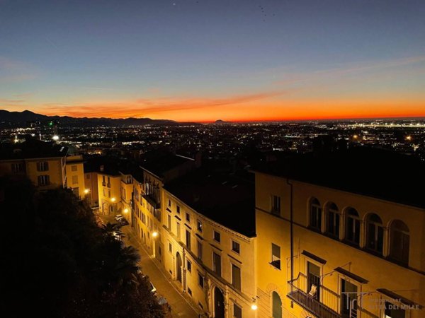 appartamento in vendita a Bergamo in zona Città Alta