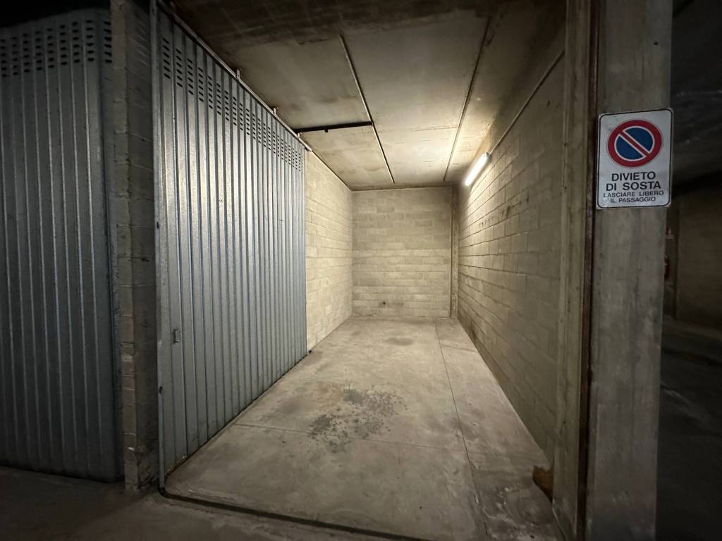 negozio in vendita a Bergamo in zona Malpensata