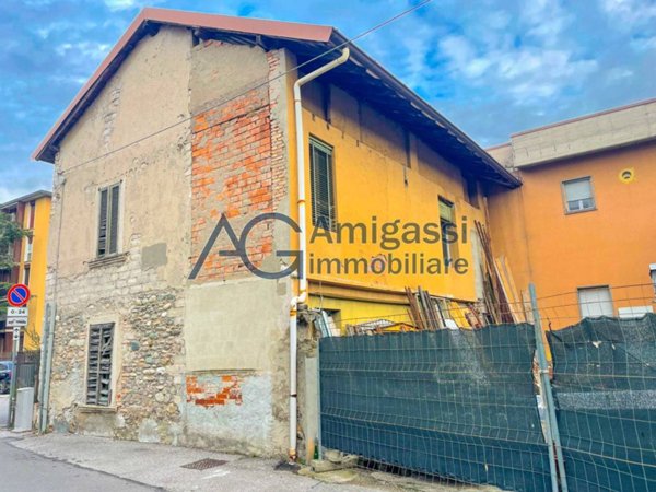 casa indipendente in vendita a Bergamo in zona Redona