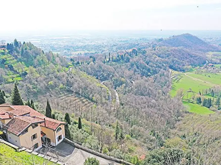 villa in vendita a Bergamo in zona Città Alta