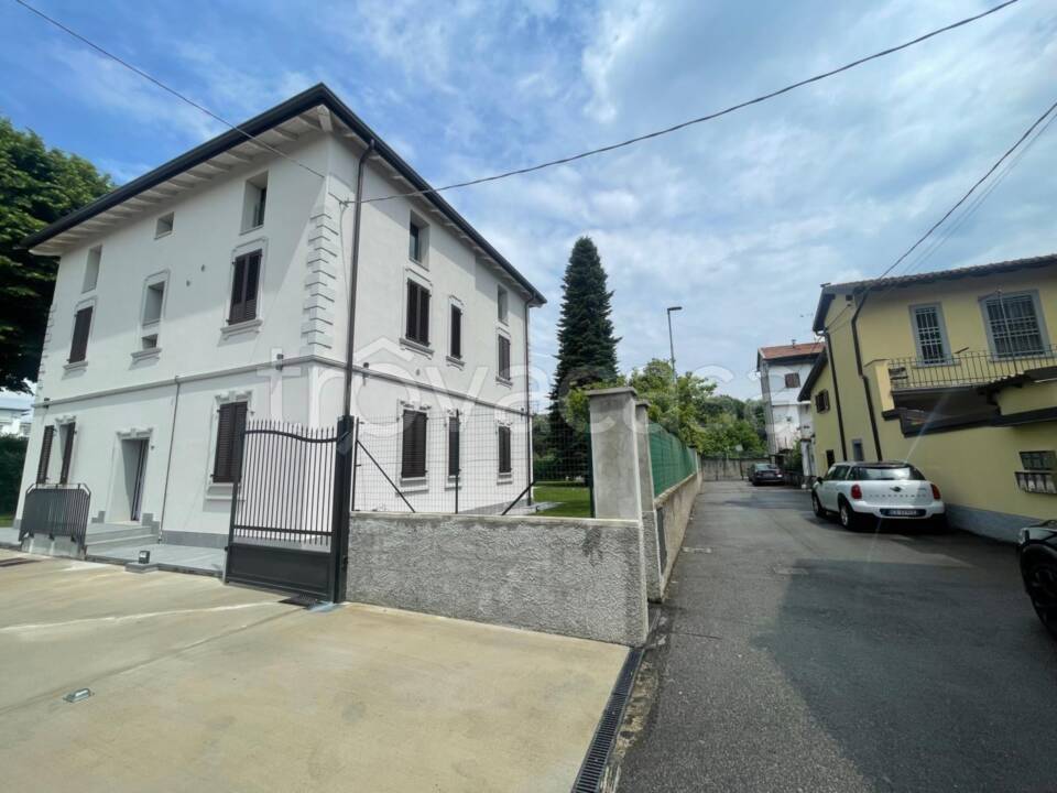 appartamento in vendita a Bergamo in zona Colognola