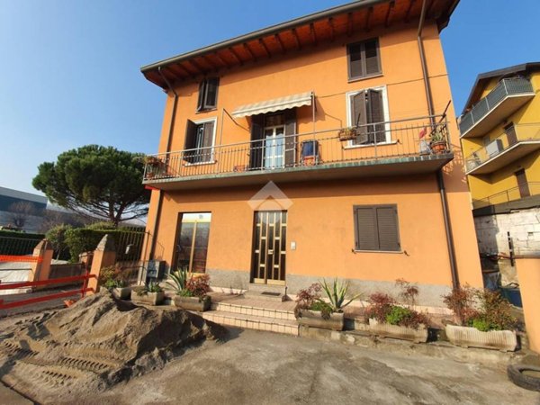 casa indipendente in vendita a Bergamo in zona Colognola