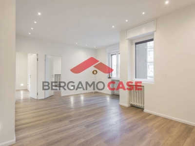 appartamento in vendita a Bergamo in zona Città Alta