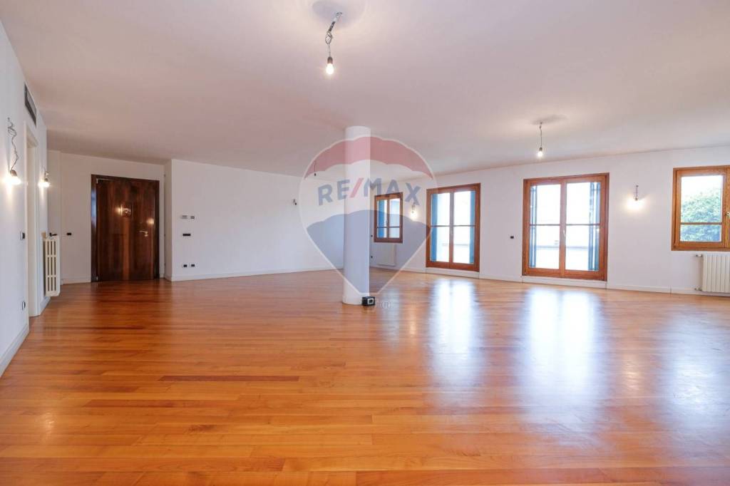 appartamento in vendita a Bergamo in zona Bergamo Centro