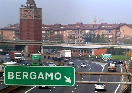 ufficio in vendita a Bergamo in zona Malpensata