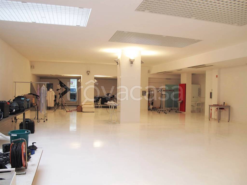 negozio in vendita a Bergamo in zona Città Alta